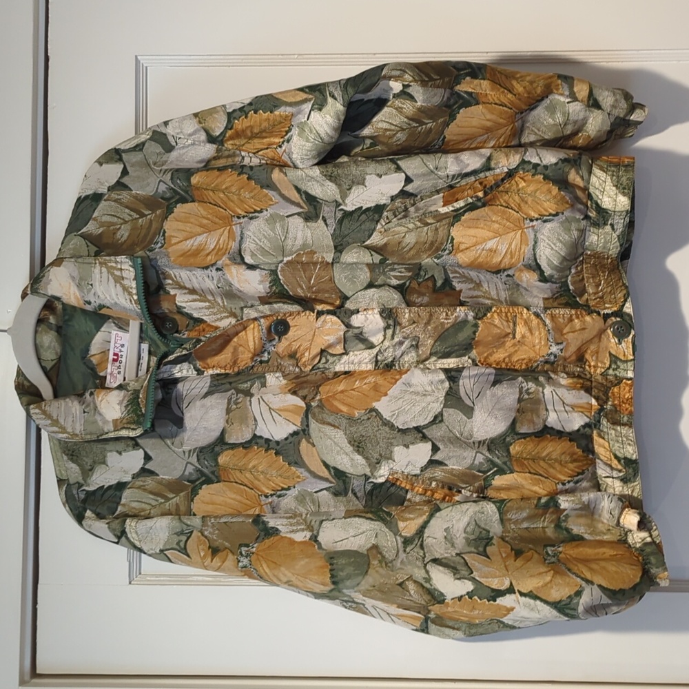 STUNT SPORTS 🍁 Women's silk Leaf Print Bomber Jacket